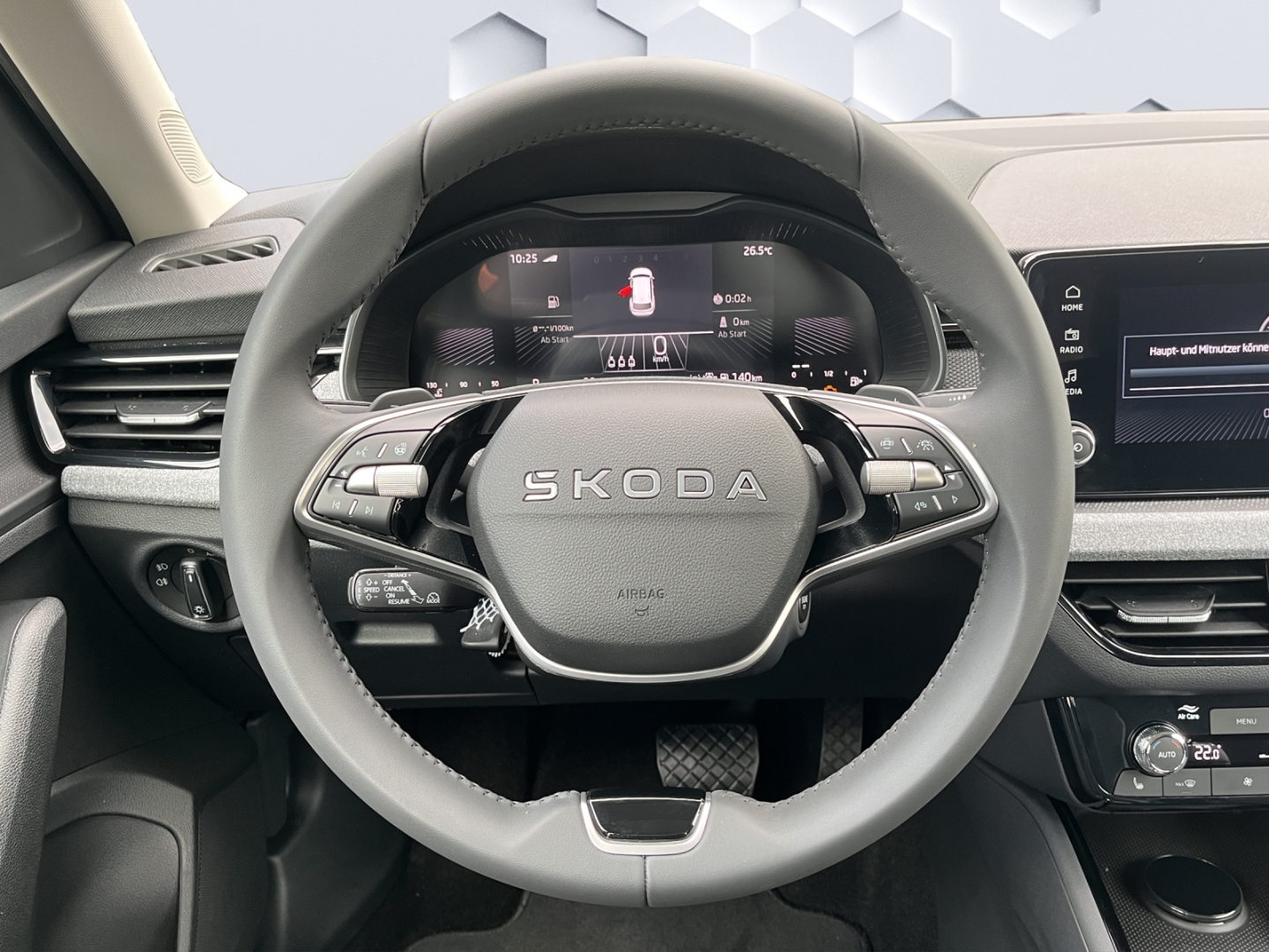 Kamiq Tour StandHZG AHK-klappbar Panorama Navi Digitales Cockpit 360 Kamera LED Blendfreies Fernl.