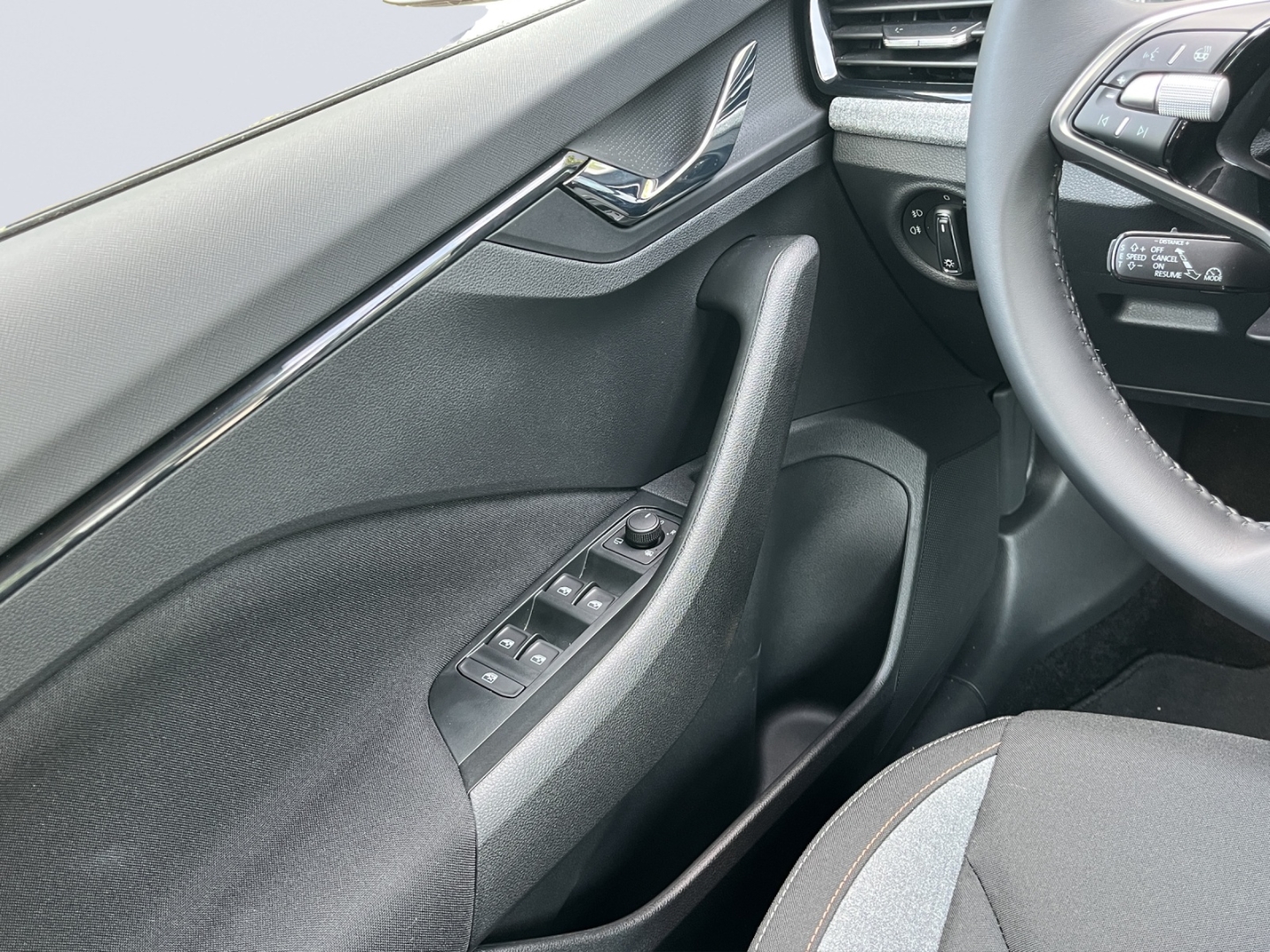 Kamiq Tour AHK-klappbar Digitales Cockpit LED Blendfreies Fernl. Kurvenlicht Sperrdiff.