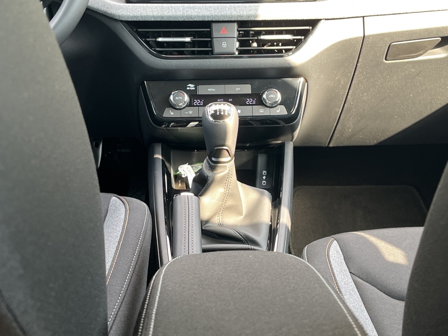 Kamiq Tour AHK-klappbar Digitales Cockpit LED Blendfreies Fernl. Kurvenlicht Sperrdiff.