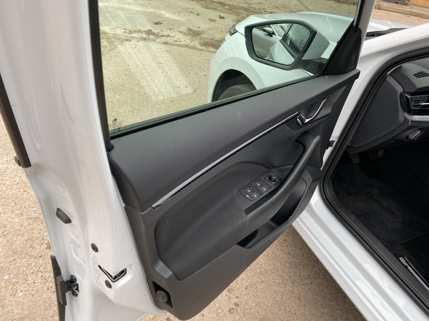 Kamiq Drive 1.0 TSI EU6e Digitales Cockpit LED Sperrdiff. Apple CarPlay Android Auto