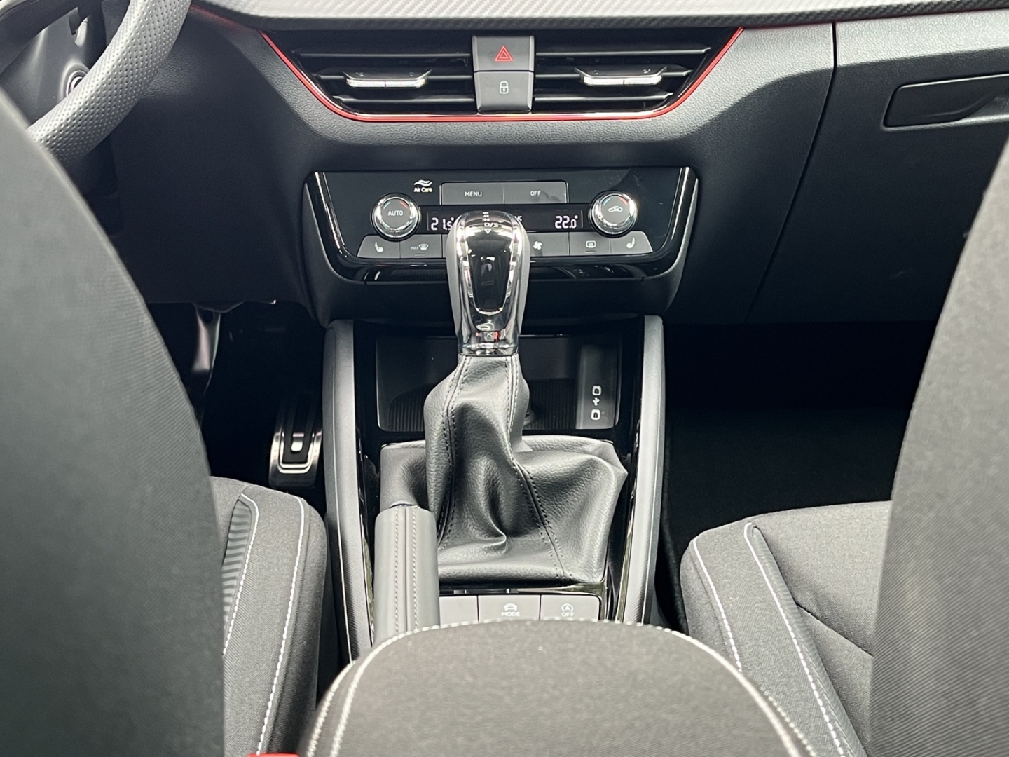 Kamiq Monte Carlo Panorama Digitales Cockpit LED Blendfreies Fernl. Kurvenlicht Sperrdiff.