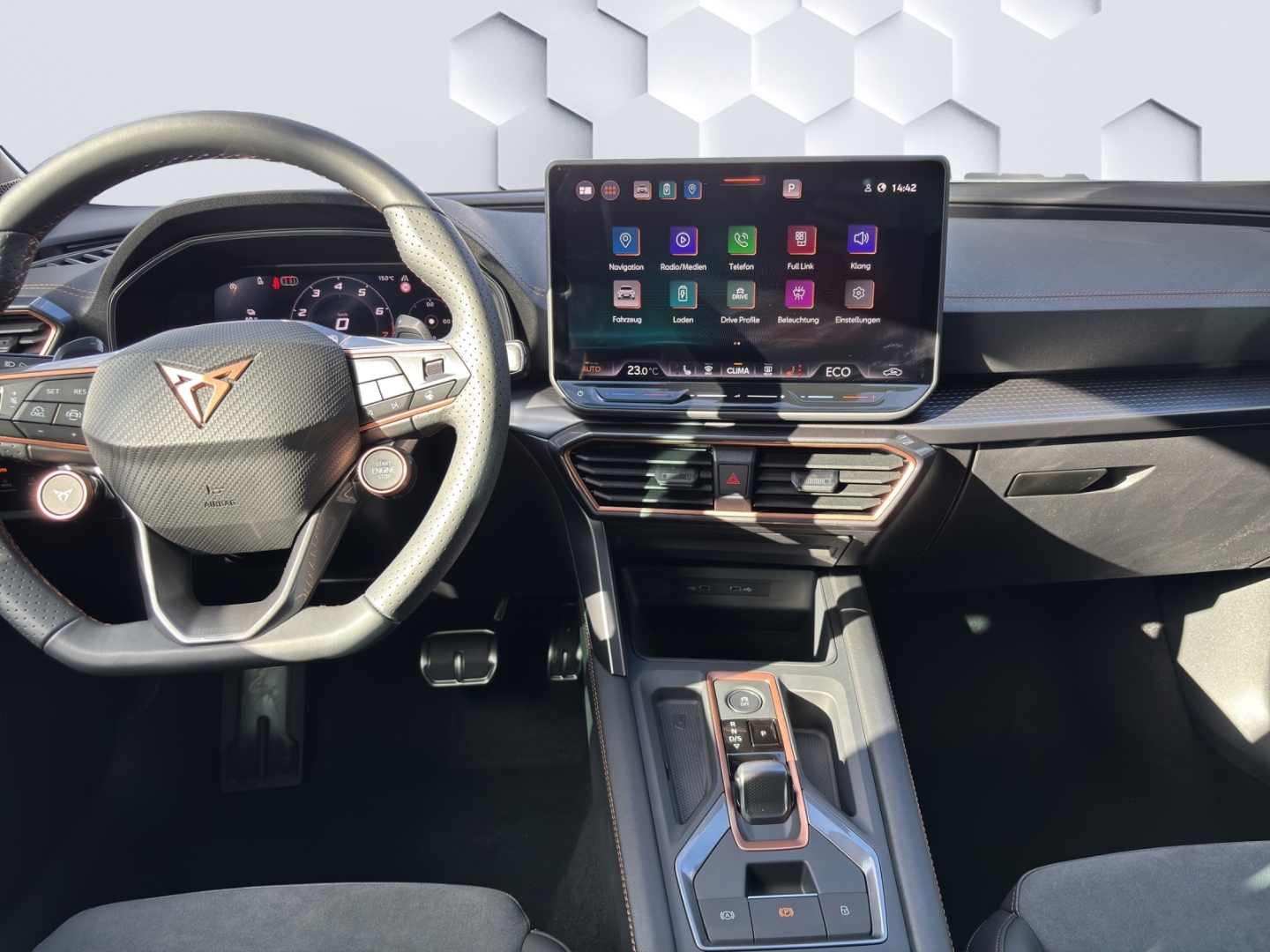 Formentor 1.5l TSI e-Hybrid AHK-klappbar Navi Digit. Cockpit Memory Sitze 360 Kamera AD