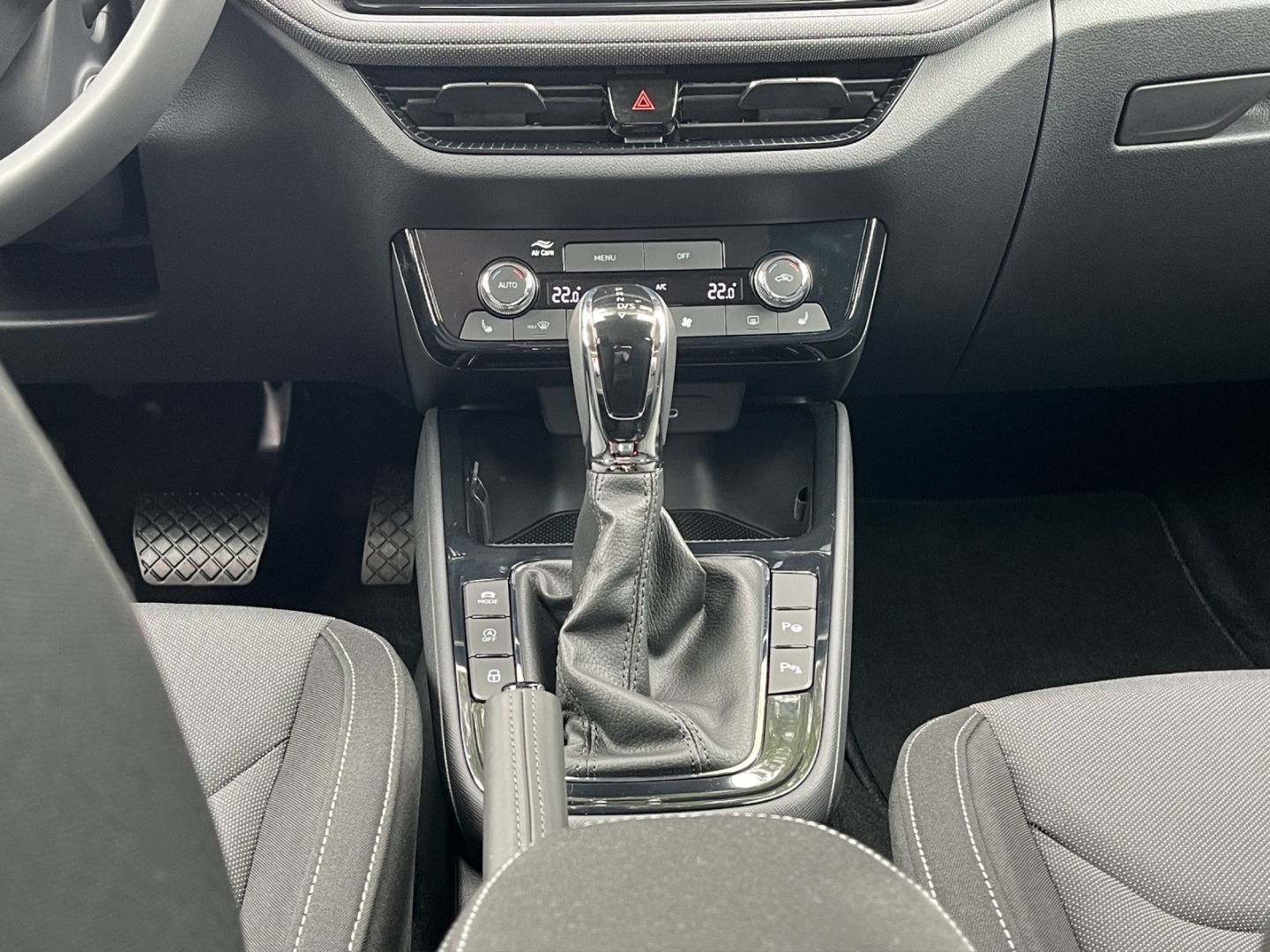 Fabia Balance Digitales Cockpit LED Sperrdiff. ACC Apple CarPlay Android Auto Mehrzonenklima