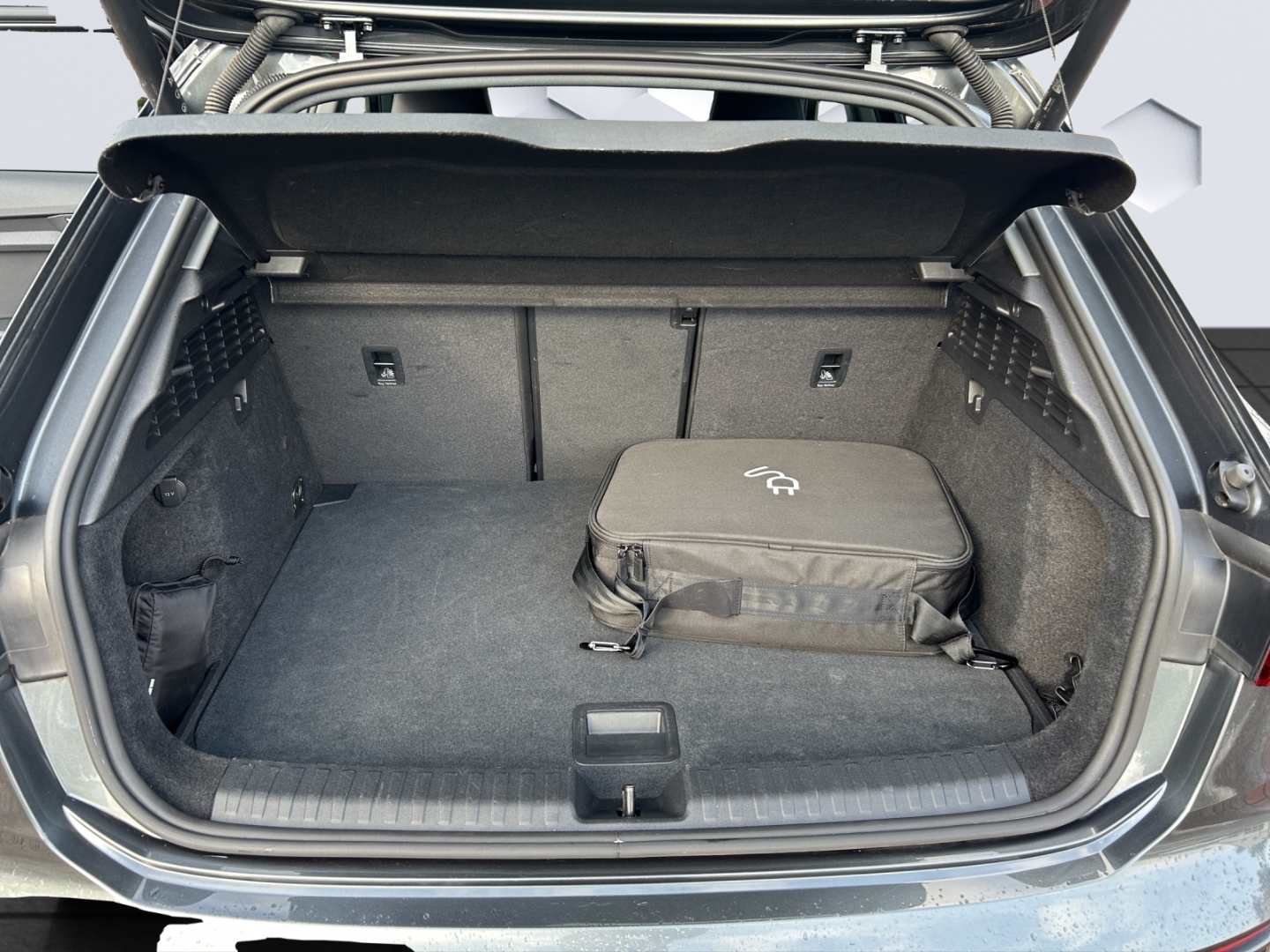 A3 Sportback TFSIe MatrixLED Rückfahrkamera ParkAssist Sitzheizung