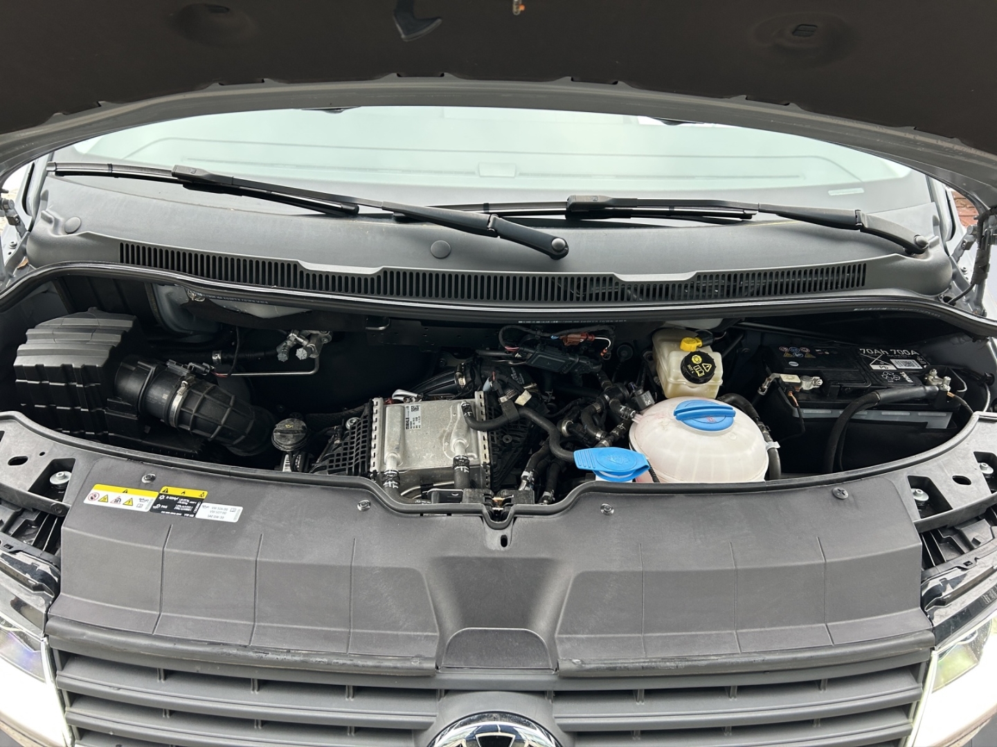 T6.1 Kasten 2,0l TDI 5-Gang AHK Navi LED ACC Apple CarPlay Android Auto