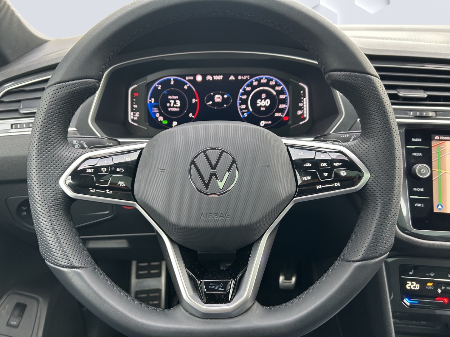 Tiguan Allspace R-Line 2.0 TDI DSG StHz 7.Sitzer