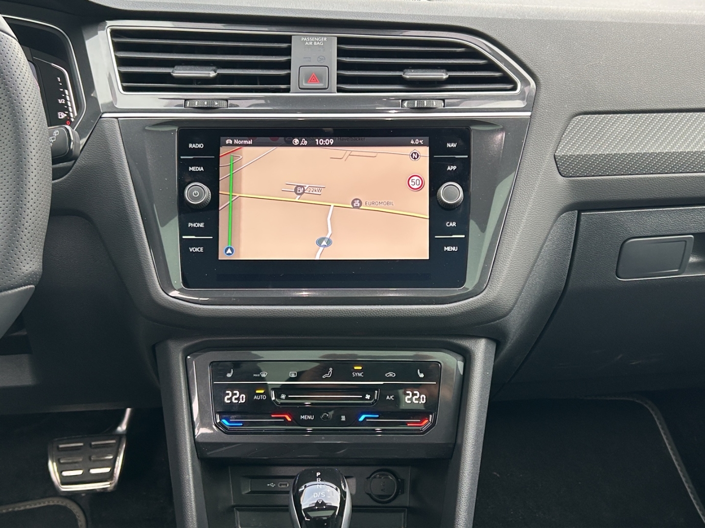 Tiguan Allspace R-Line 2.0 TDI DSG StHz 7.Sitzer