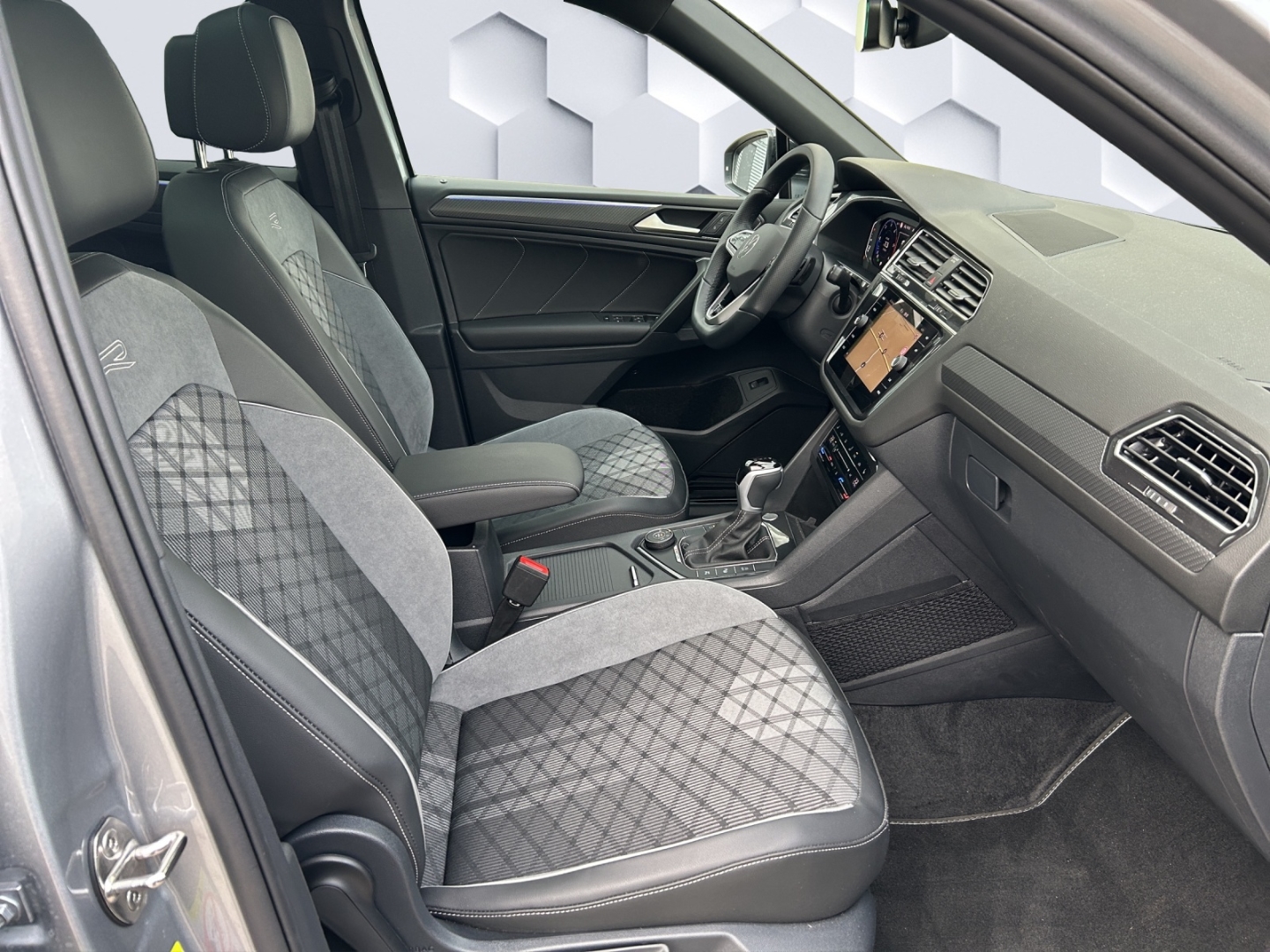 Tiguan Allspace R-Line 2.0 TDI DSG StHz 7.Sitzer