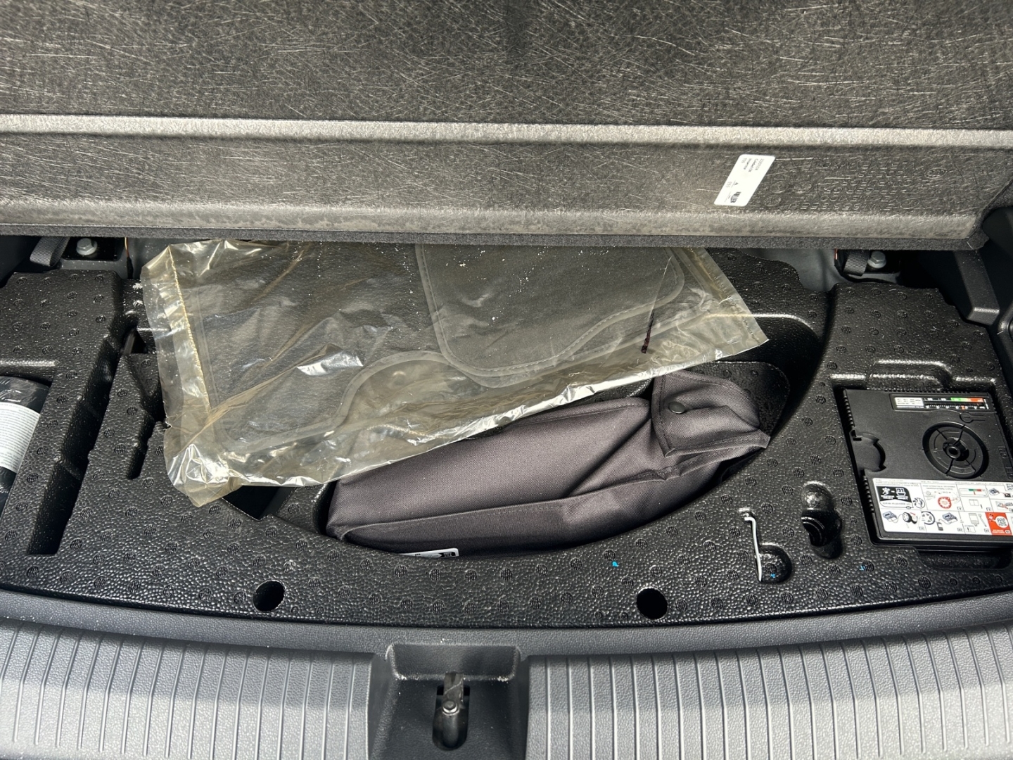 Tiguan Allspace R-Line 2.0 TDI DSG StHz 7.Sitzer