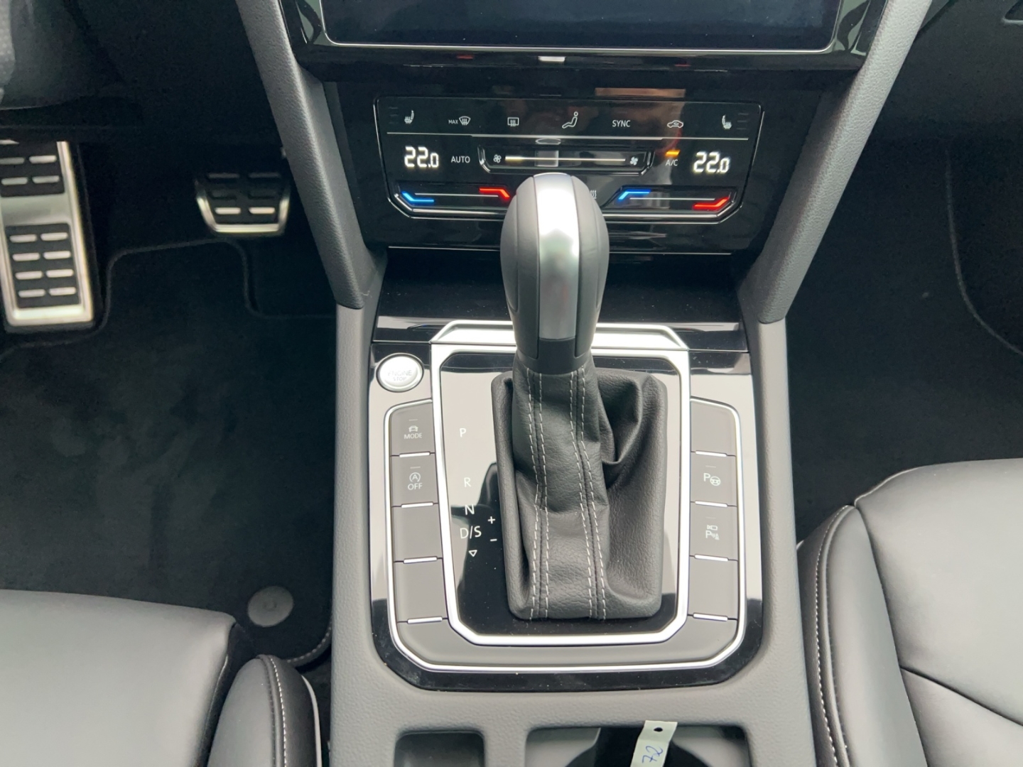 Arteon 4Motion R-Line 2.0l TDI DSG StHz Leder W+S Reifen