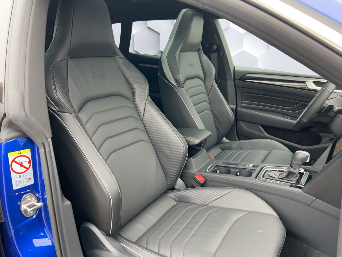 Arteon 4Motion R-Line 2.0l TDI DSG StHz Leder W+S Reifen