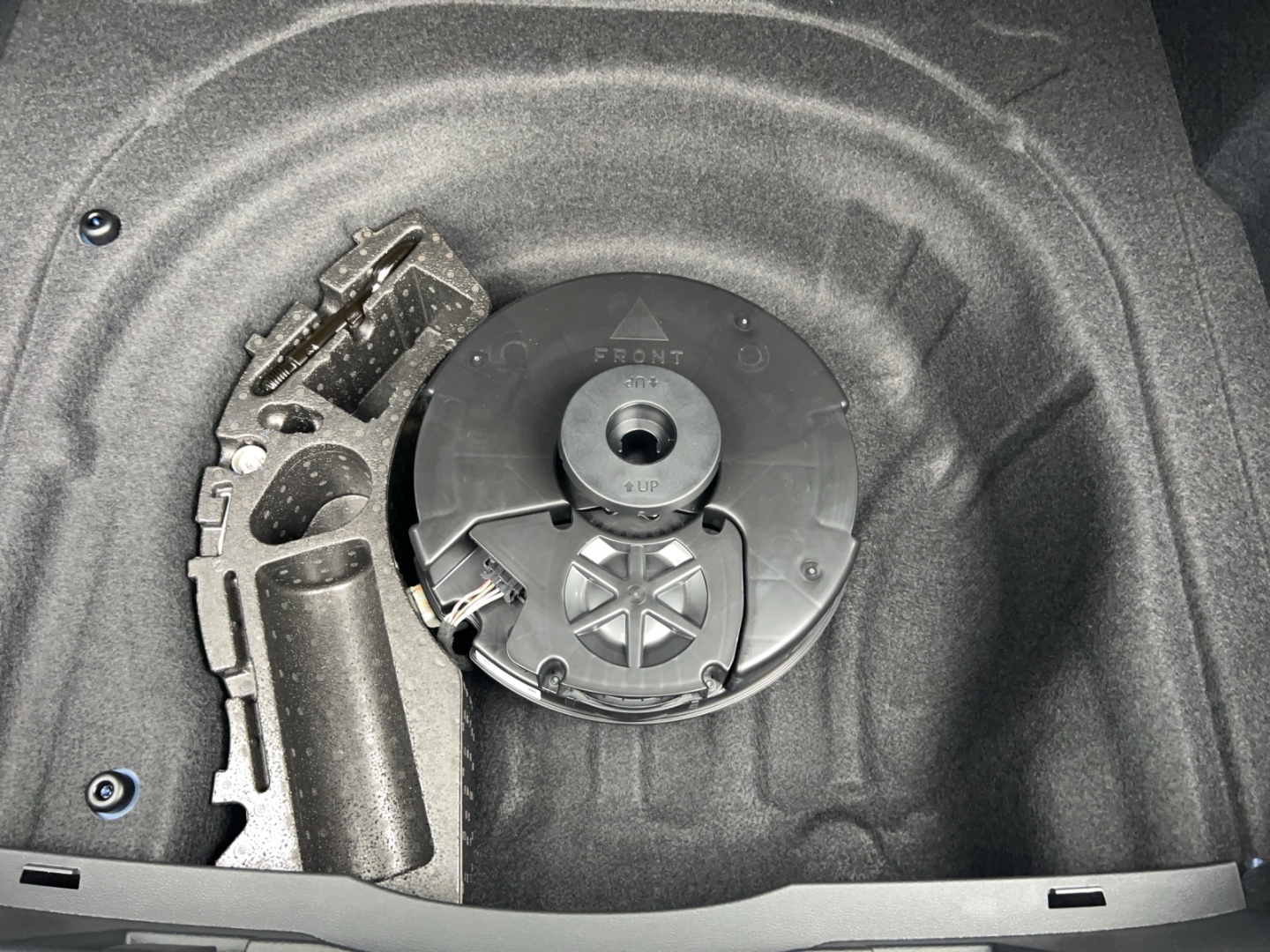 Arteon 4Motion R-Line 2.0l TDI DSG StHz Leder W+S Reifen