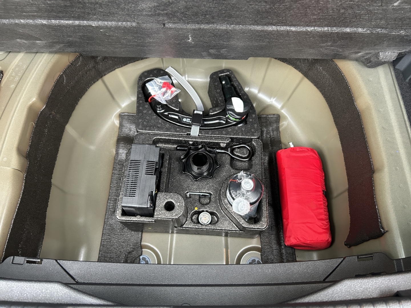 T-Cross Goal 1.0l TSI DSG Navi AhK Kamera W+S Reifen