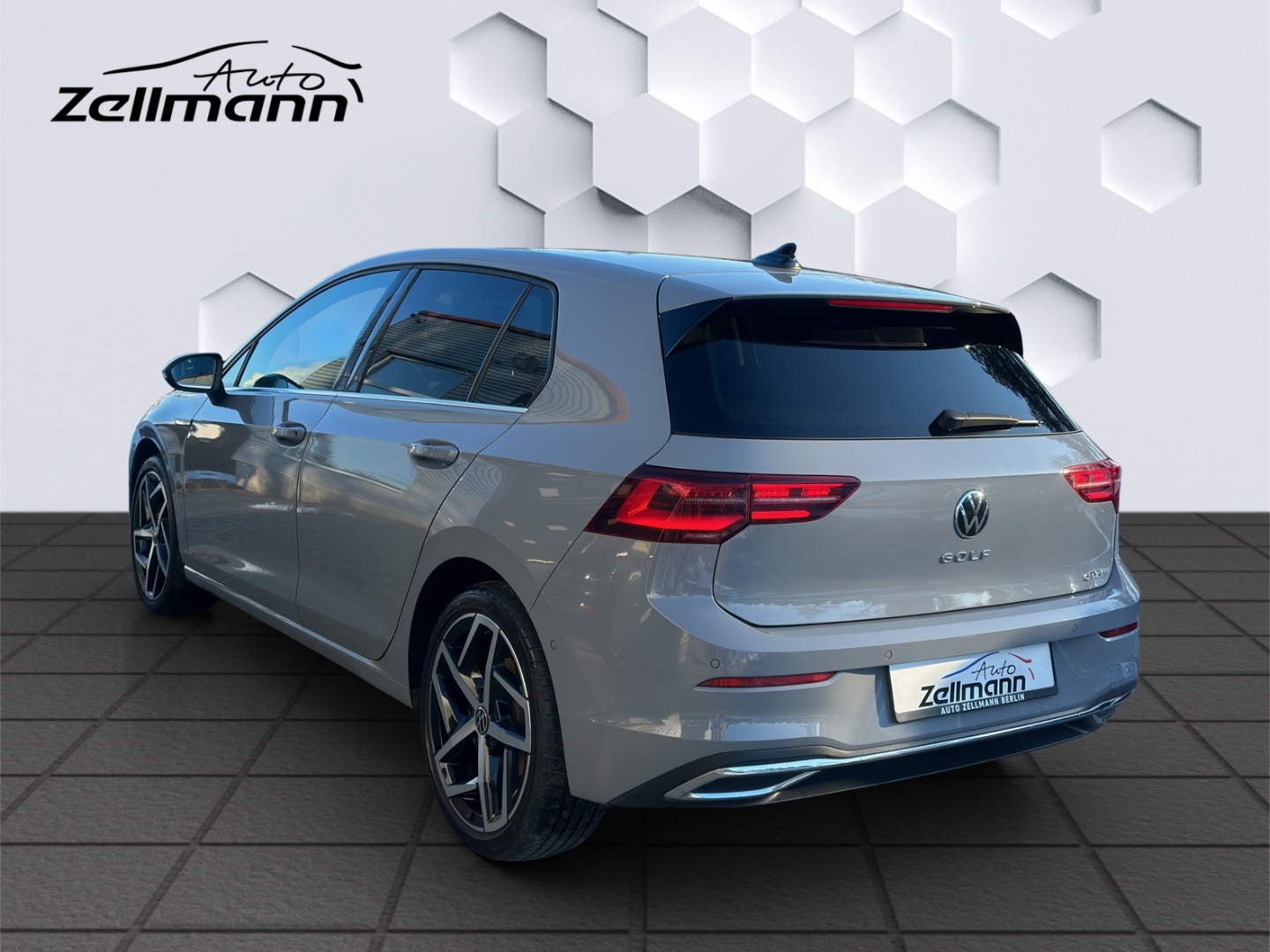 Golf VIII Mildhybrid EU6d-T Style 1.5 eTSI MatrixLED PanoDach HuD ParkAssist ACC Rückfahrkamera Standheizung Sitzheiz