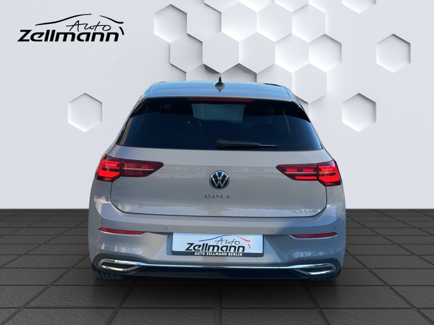 Golf VIII Mildhybrid EU6d-T Style 1.5 eTSI MatrixLED PanoDach HuD ParkAssist ACC Rückfahrkamera Standheizung Sitzheiz