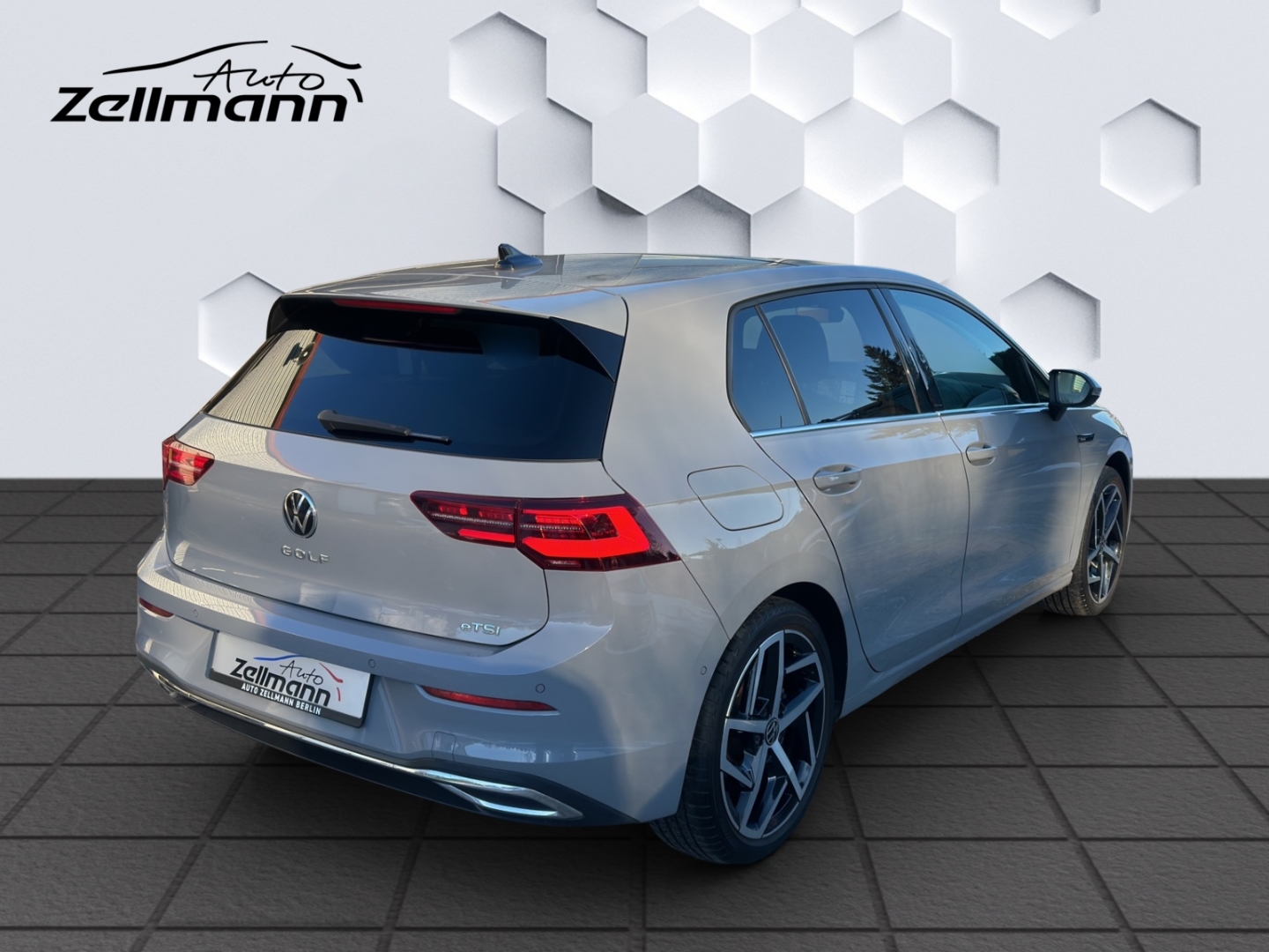 Golf VIII Mildhybrid EU6d-T Style 1.5 eTSI MatrixLED PanoDach HuD ParkAssist ACC Rückfahrkamera Standheizung Sitzheiz