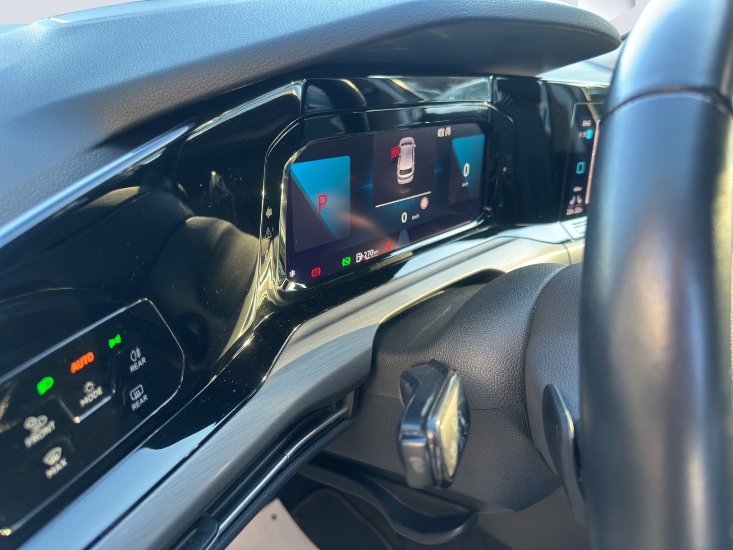 Golf VIII Mildhybrid EU6d-T Style 1.5 eTSI MatrixLED PanoDach HuD ParkAssist ACC Rückfahrkamera Standheizung Sitzheiz