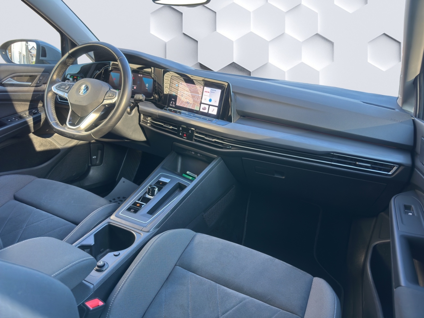 Golf VIII Mildhybrid EU6d-T Style 1.5 eTSI MatrixLED PanoDach HuD ParkAssist ACC Rückfahrkamera Standheizung Sitzheiz