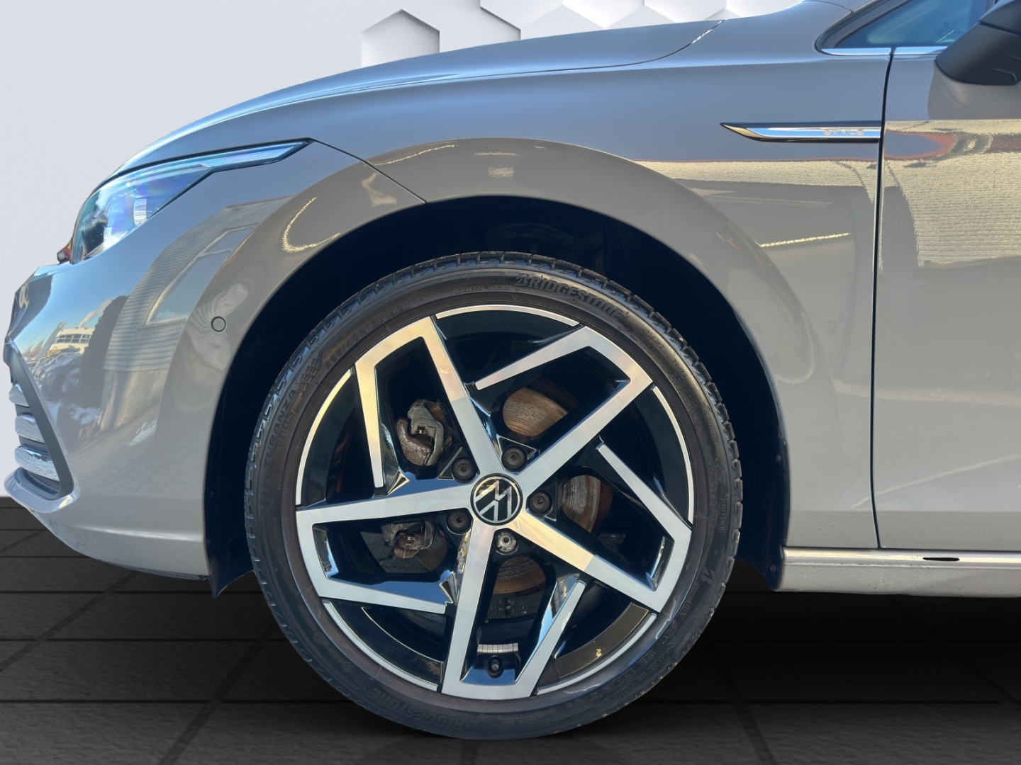 Golf VIII Mildhybrid EU6d-T Style 1.5 eTSI MatrixLED PanoDach HuD ParkAssist ACC Rückfahrkamera Standheizung Sitzheiz