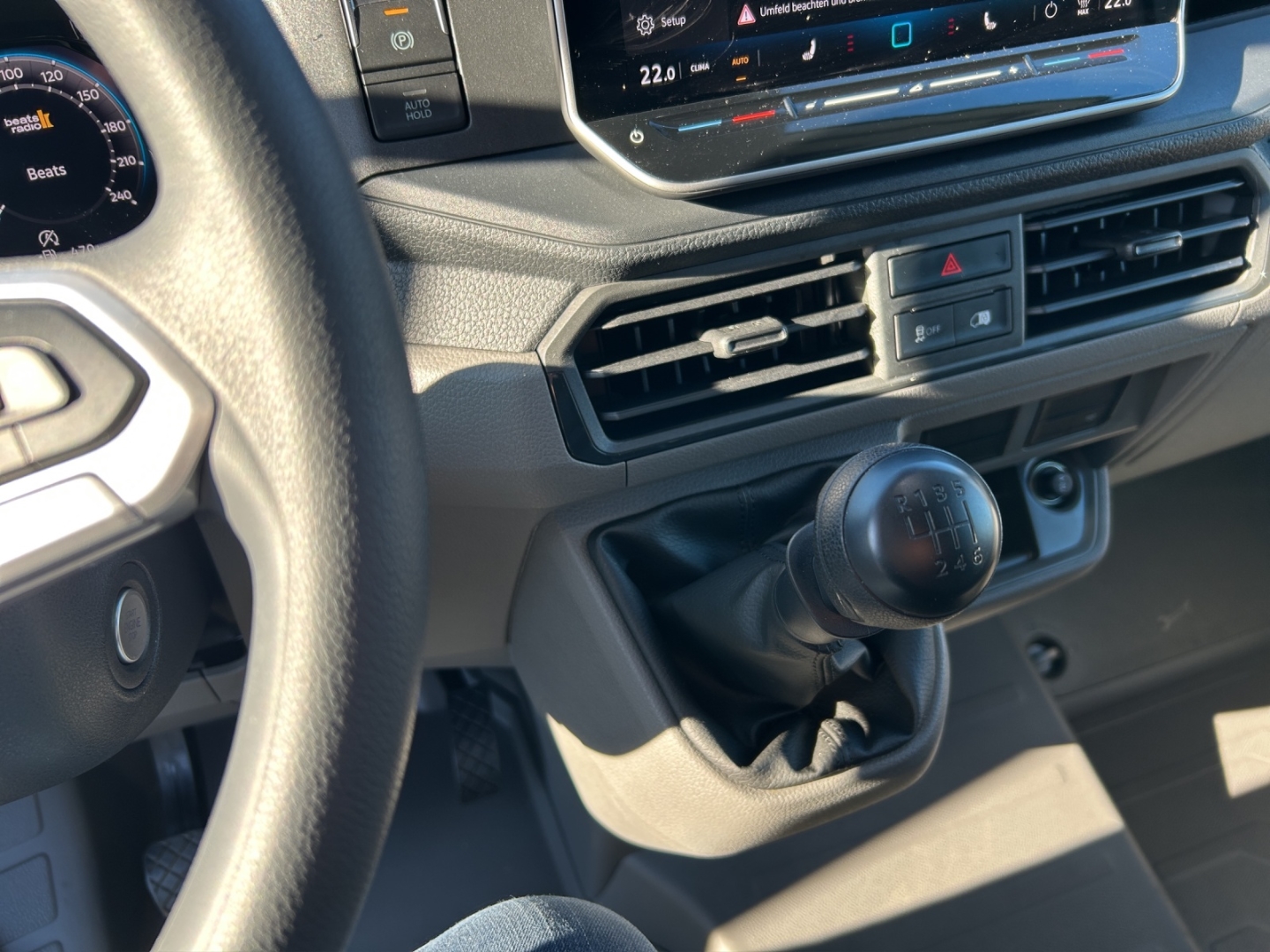 Crafter 35 Kasten 2,0l TDI 6-Gang Klimaautom DAB SHZ Keyless Spurhalteass. Verkehrszeichenerk.