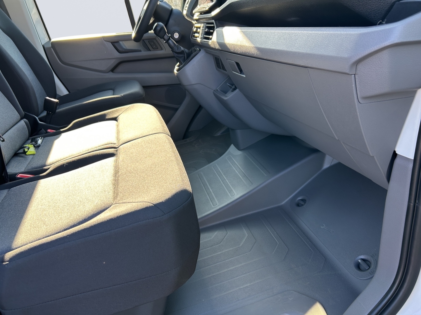 Crafter 35 Kasten 2,0l TDI 6-Gang Klimaautom DAB SHZ Keyless Spurhalteass. Verkehrszeichenerk.