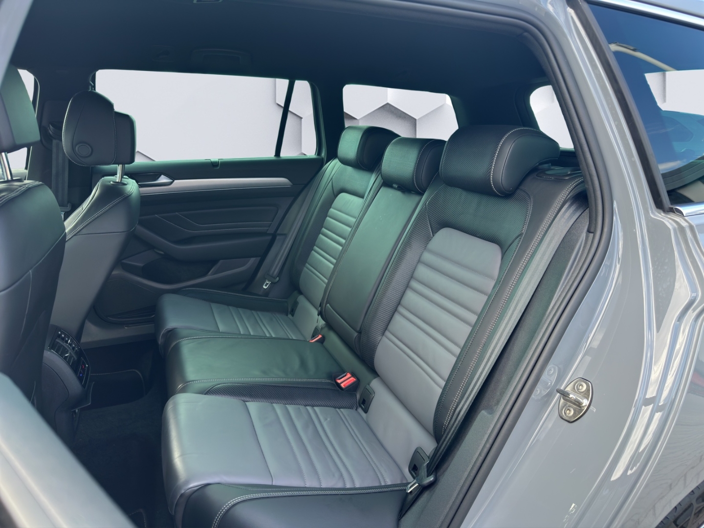 Passat 1.5TSi DSG AHZV LED Rückfahrkamera FrontAssist ParkAssist Sitzheizung