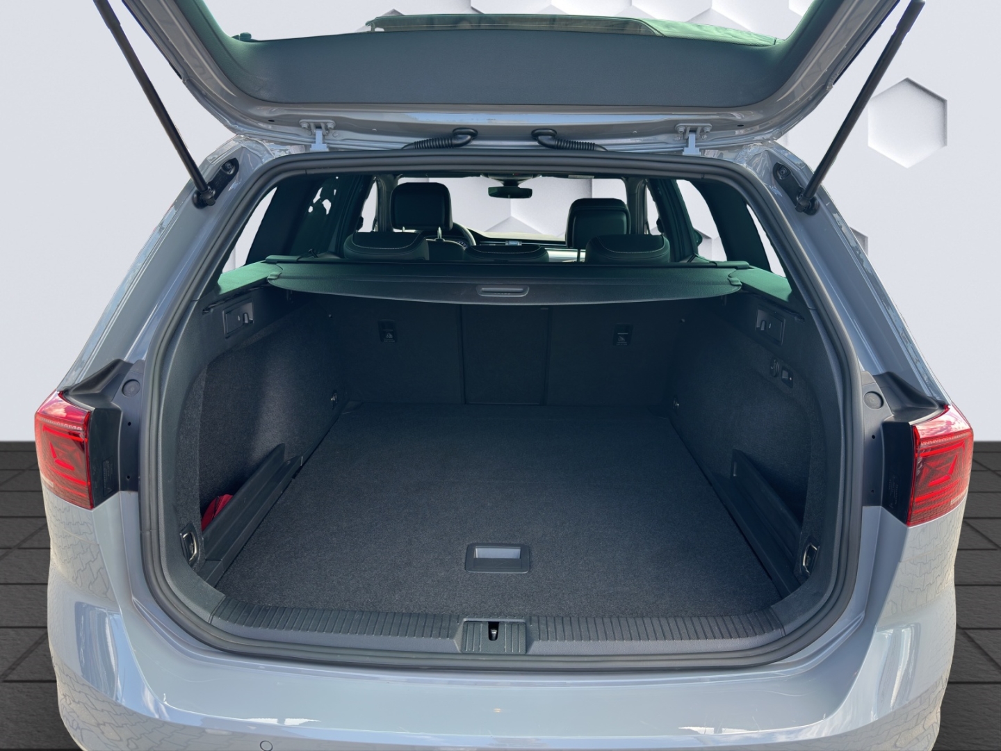 Passat 1.5TSi DSG AHZV LED Rückfahrkamera FrontAssist ParkAssist Sitzheizung