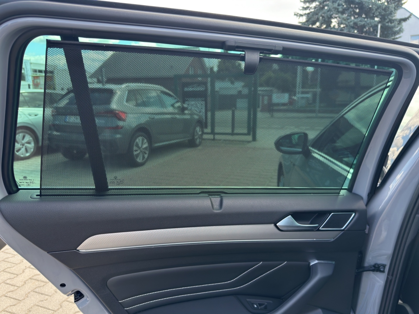 Passat 1.5TSi DSG AHZV LED Rückfahrkamera FrontAssist ParkAssist Sitzheizung