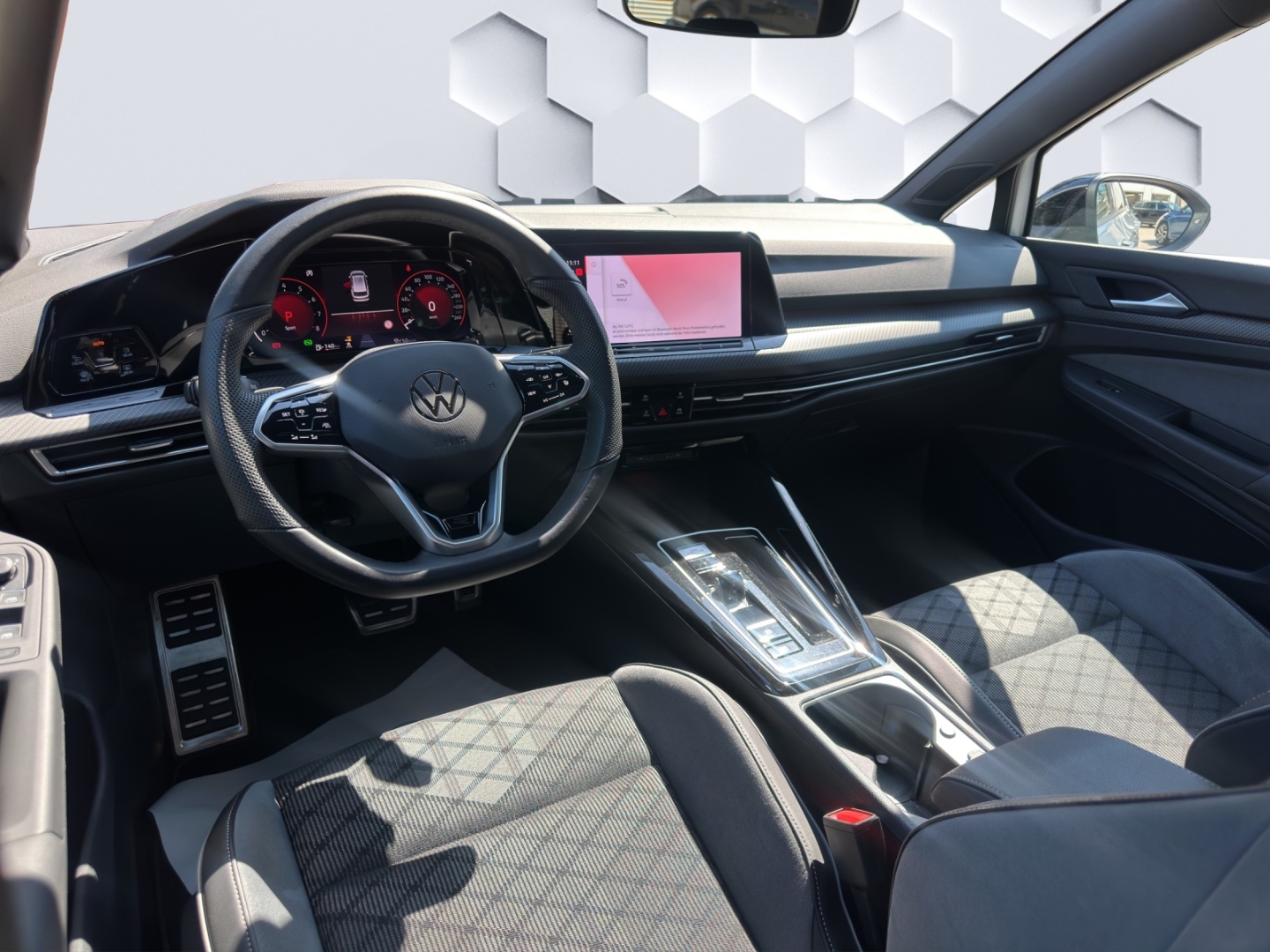 Golf Variant VIII Mildhybrid R-Line 1.5 eTSI DSG Black Style AHZV PDC Rückfahrkamera