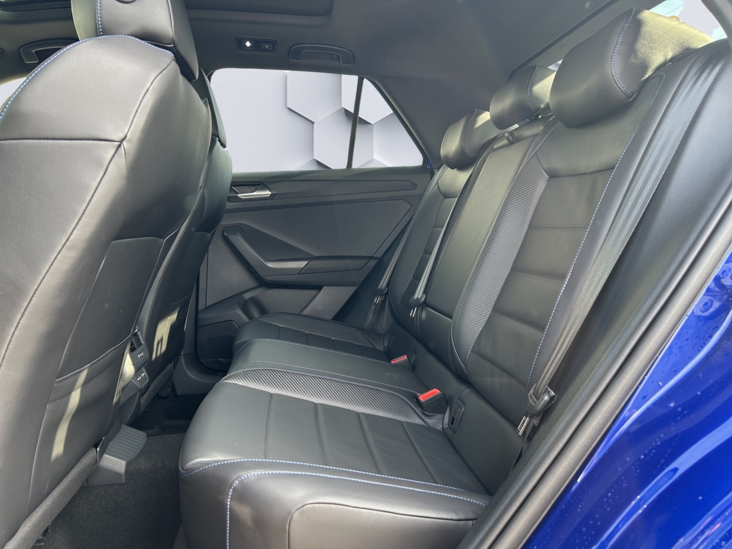 T-Roc R 2.0l TSI 4MOTION DSG El. Panodach Navi Leder AD AHK-abnehmbar Digitales Cockpit