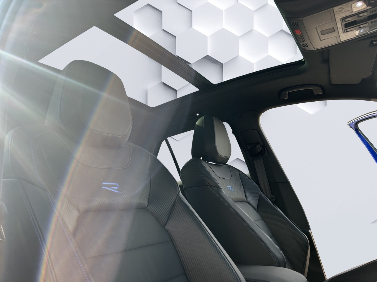 T-Roc R 2.0l TSI 4MOTION DSG El. Panodach Navi Leder AD AHK-abnehmbar Digitales Cockpit