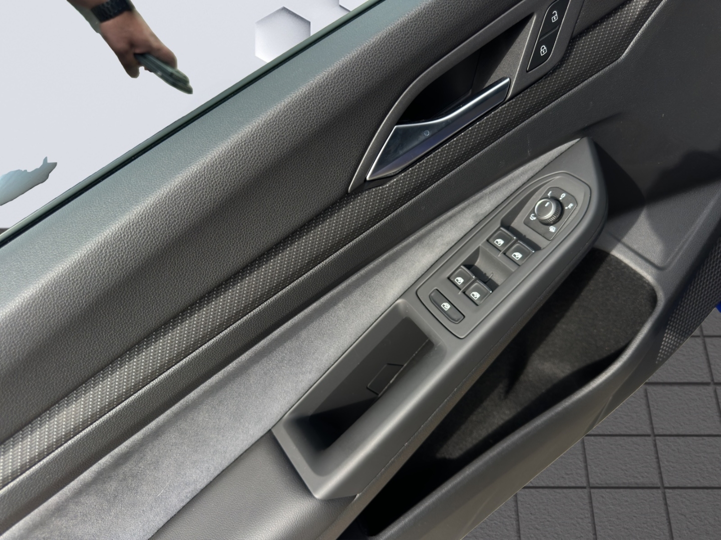 Golf R VIII 2.0 TSI 4Motion DSG 235kW LED HuD App-Connect