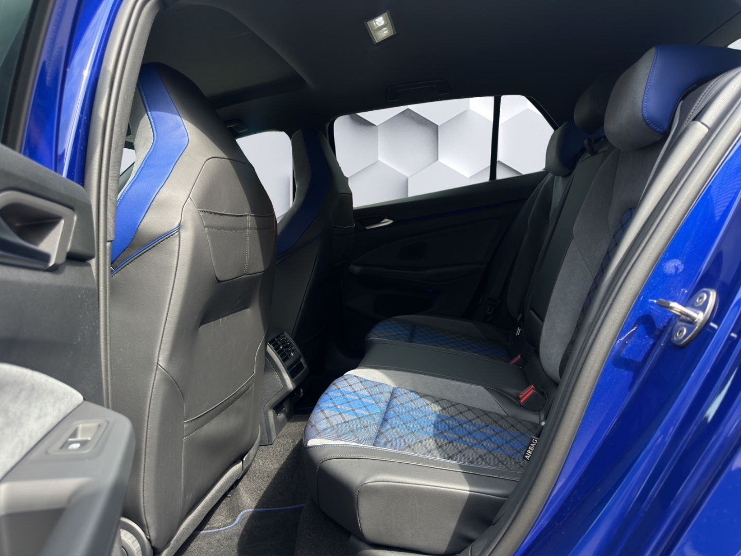 Golf R VIII 2.0 TSI 4Motion DSG 235kW LED HuD App-Connect