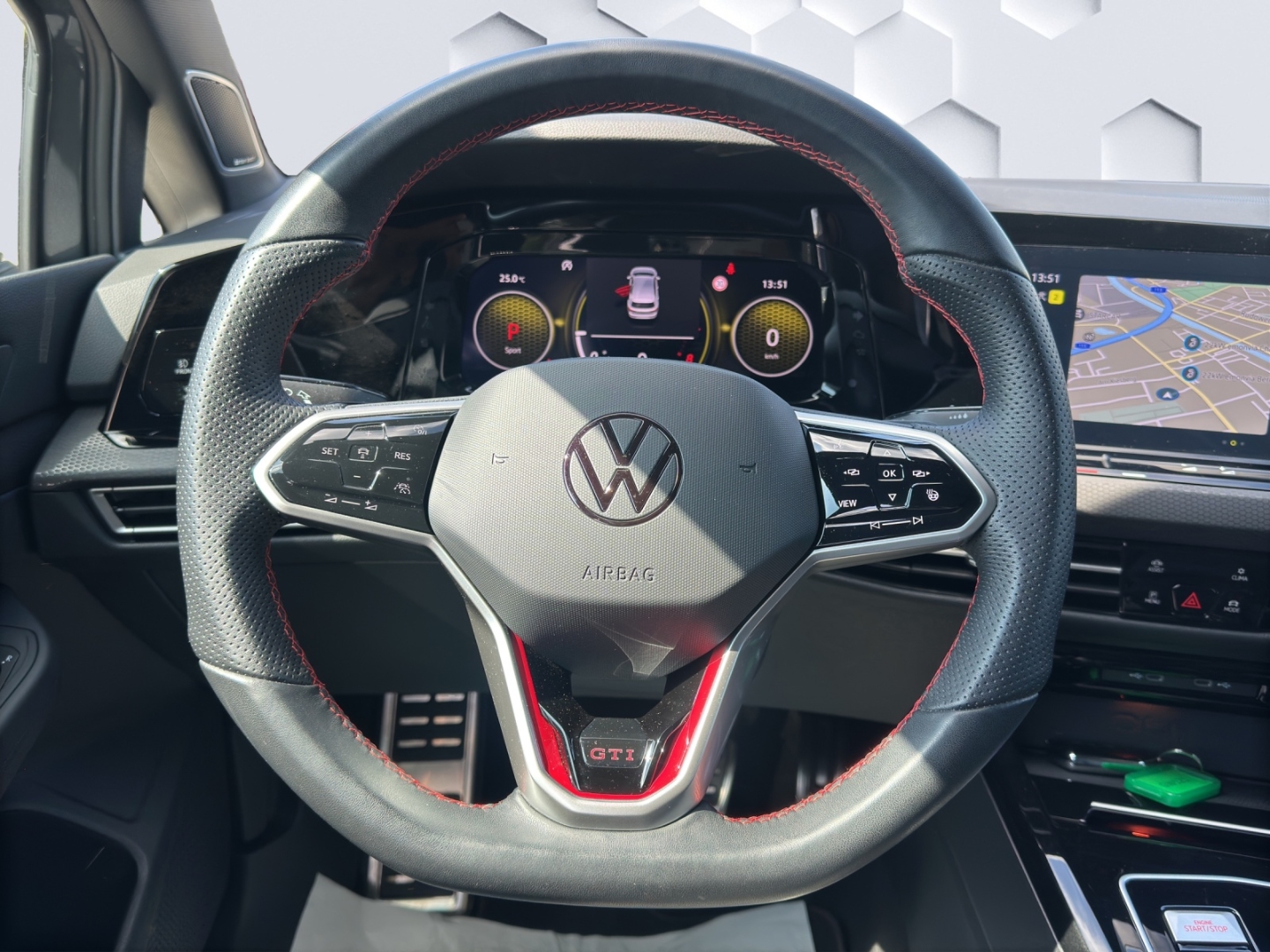 Golf GTI VIII 2.0 TSI 180 TSID7F AHZV HuD PDC ACC DCC Rückfahrkamera