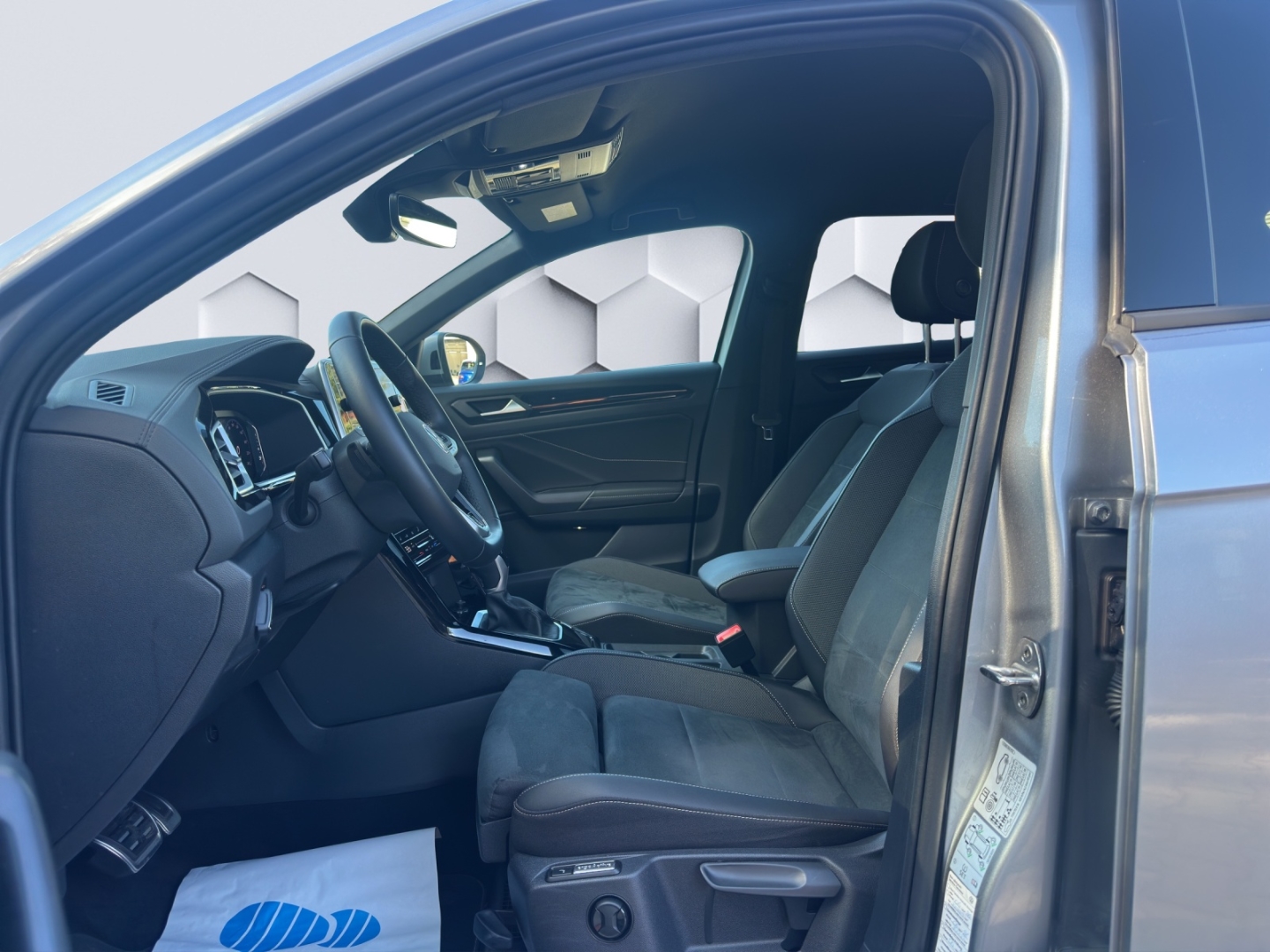 T-Roc 1.5 TSI EU6d 1.5TSi DSG R-Line LED Matrix AHZV Rückfahrkamera