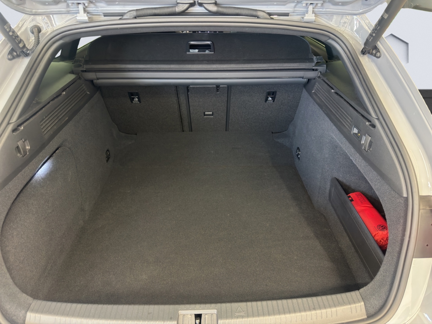 Arteon 4Motion 2.0 TSI EU6d Shooting Brake 2.0TSi 206kW R-Line AHZV HuD LED Leder