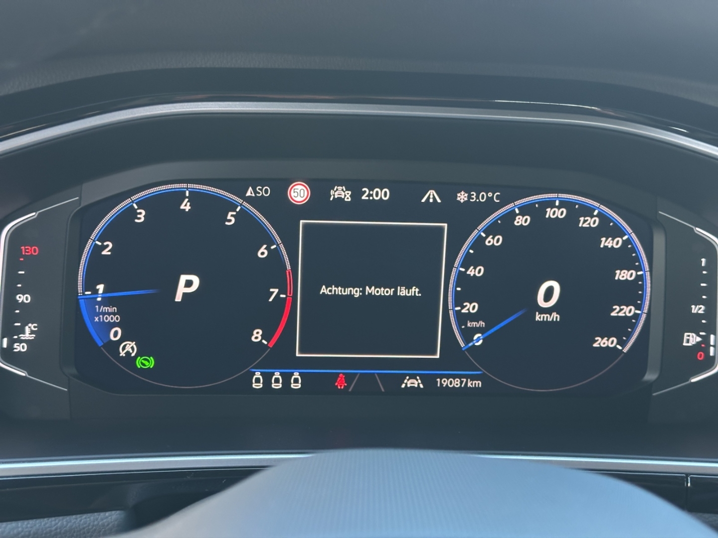 T-Roc 1.5 TSI R-Line DSG AHZV LED PDC Rückfahrkamera