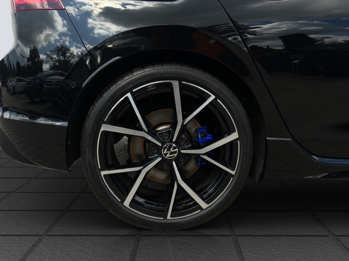Golf R VIII 2.0 TSI 4Motion LED PanoDach HuD Rückfahrkamera
