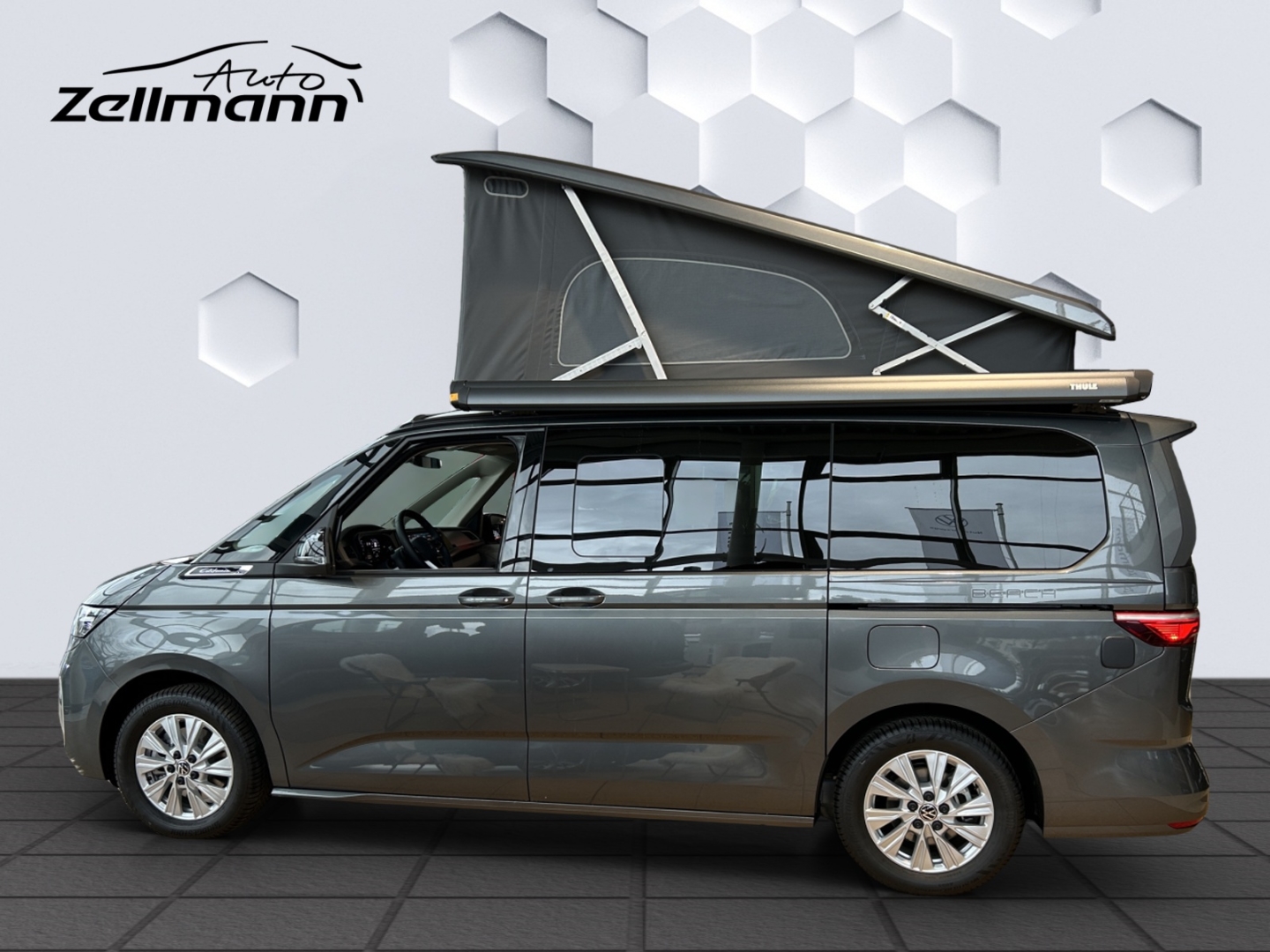 T7 California Beach Tour 2,0l TSI DSG StandHZG AHK Navi Klimaautom SHZ Keyless Verkehrszeichenerk.