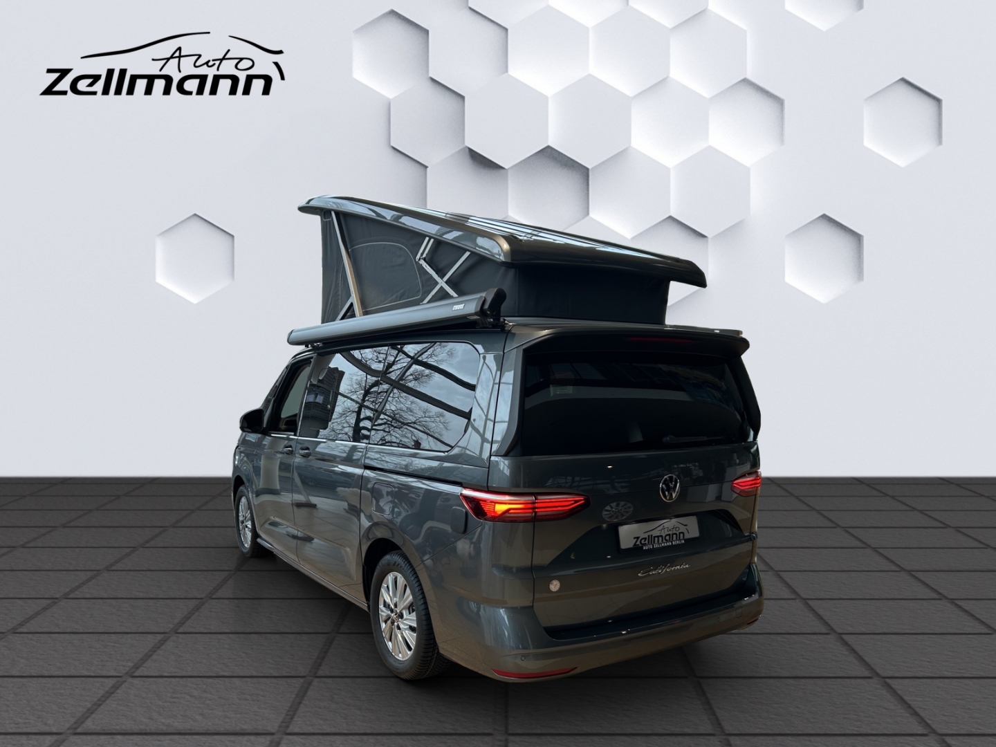 T7 California Beach Tour 2,0l TSI DSG StandHZG AHK Navi Klimaautom SHZ Keyless Verkehrszeichenerk.