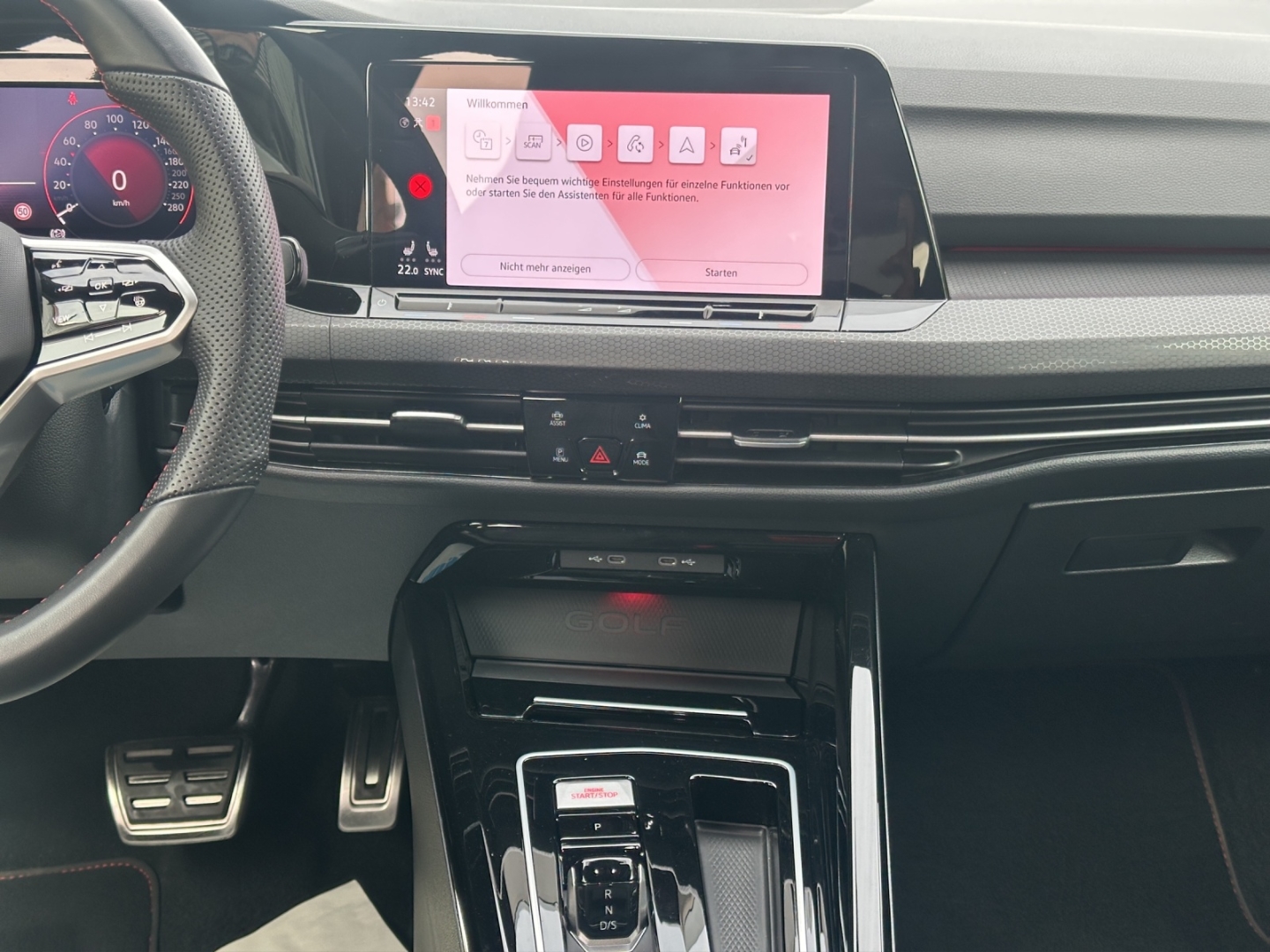 Golf GTI 2.0 TSI DSG 180kW LED AHZV Sitzheizung App-Connect