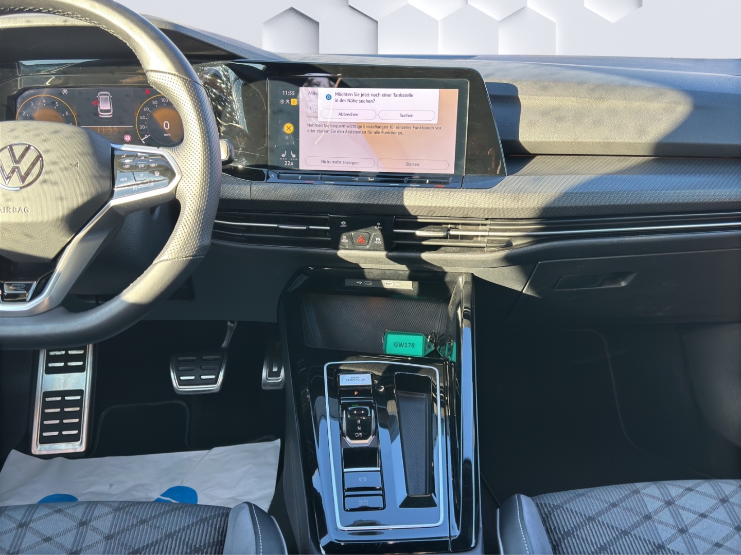 Golf Variant VIII 1.5 eTSI R-Line DSG 96kW LED AHZV Rückfahrkamera