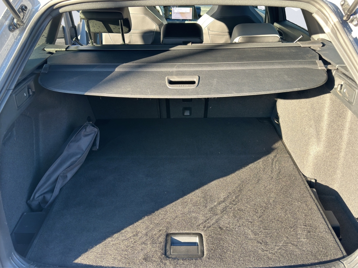 Golf Variant VIII 1.5 eTSI R-Line DSG 96kW LED AHZV Rückfahrkamera