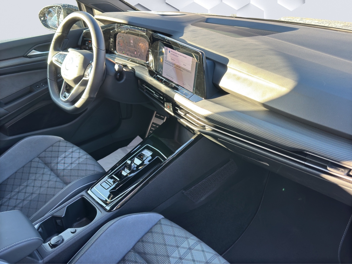 Golf Variant VIII 1.5 eTSI R-Line DSG 96kW LED AHZV Rückfahrkamera