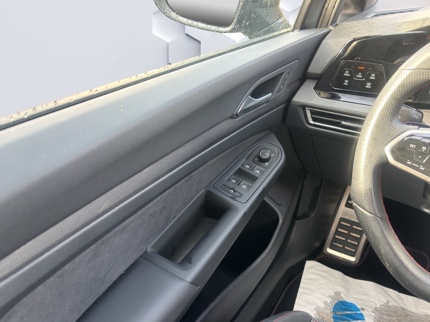 Golf VIII 2.0 TSI DSG 180kW AHZV LED HuD Sitzheizung App-Connect