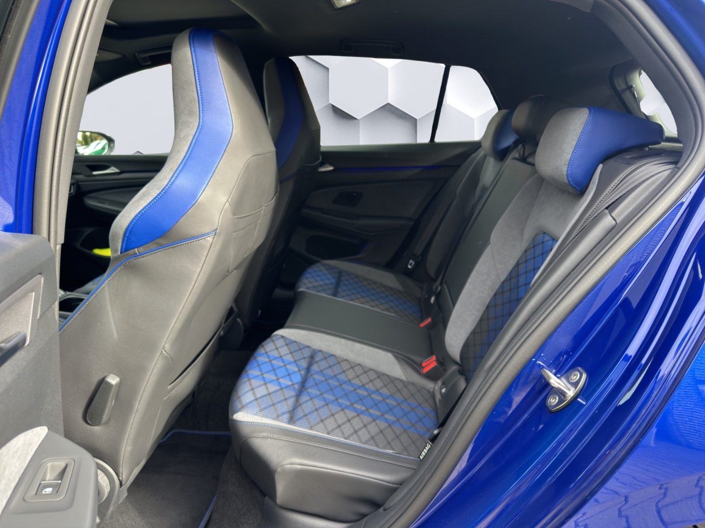 Golf R VIII 2.0 TSI 4Motion DSG 235kW LED PanoSchiebedach