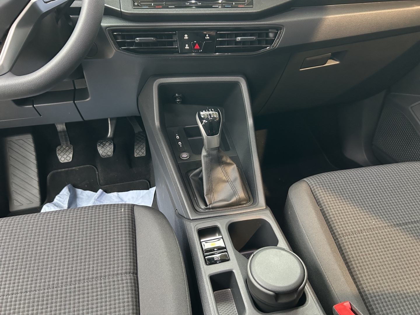 Caddy 2,0 l TDI 6.Gang AHK-abnehmbar 2-Zonen-Klimaautom DAB SHZ Keyless Entry Keyless