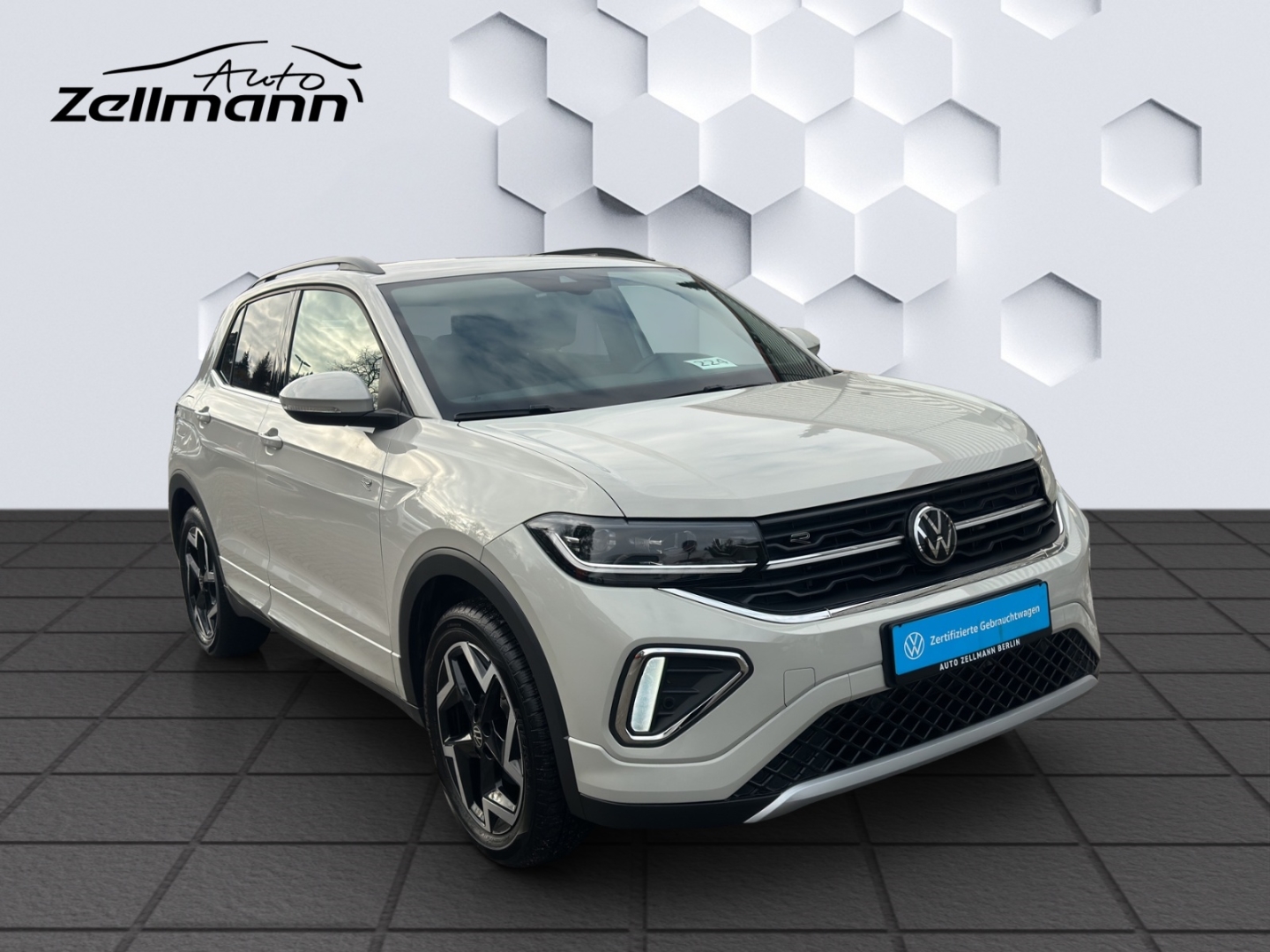 T-Cross R-Line 1.5 l TSI 110 kW DSG AHZV LED GJR PDC ACC Rückfahrkamera Sitzheizung