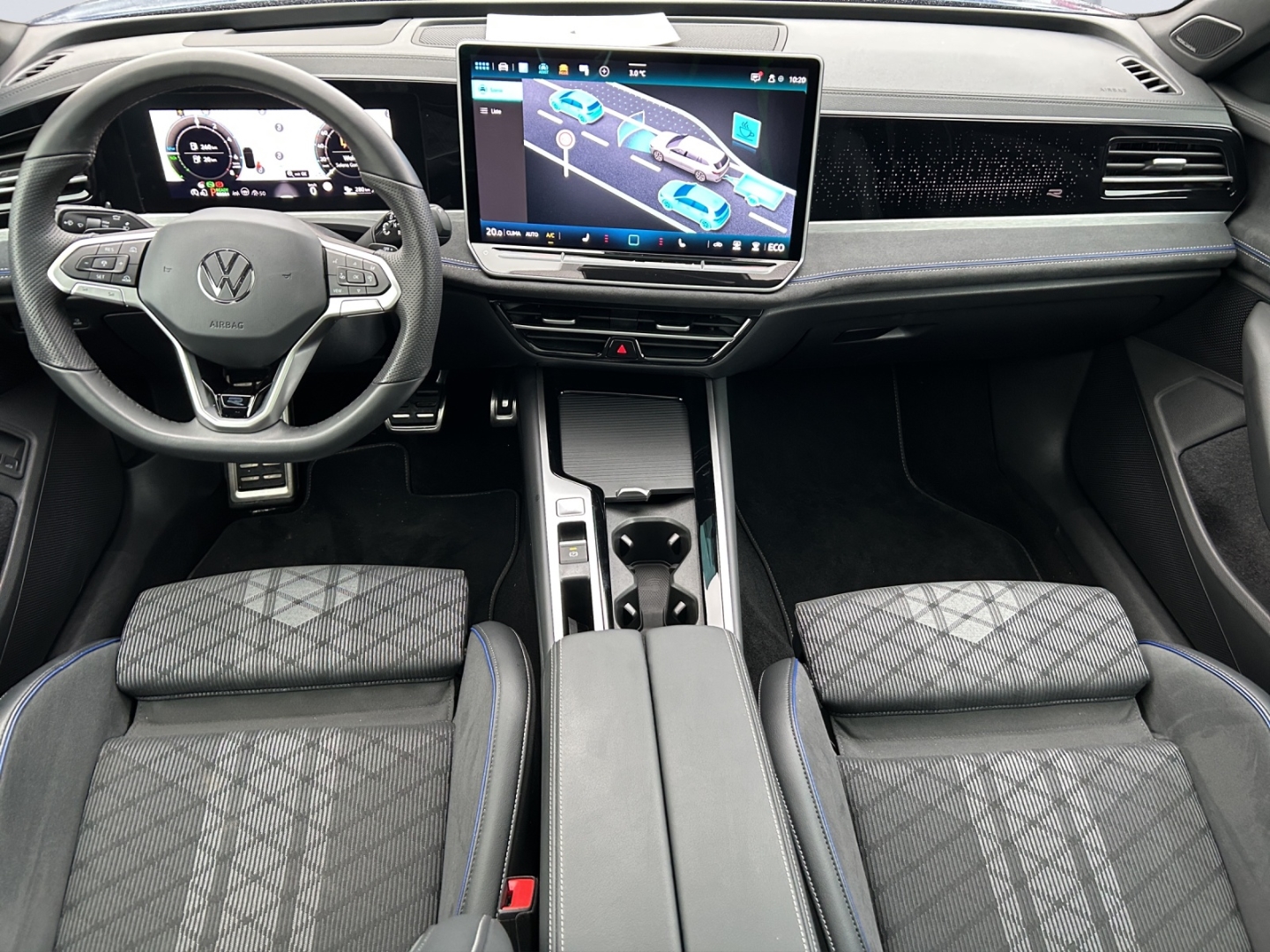 Passat Variant R-Line 1,5 l eHybrid OPF 130 kW (177 PS  AHZV MatixLED PanoDach HuD ACC 360°Kamera