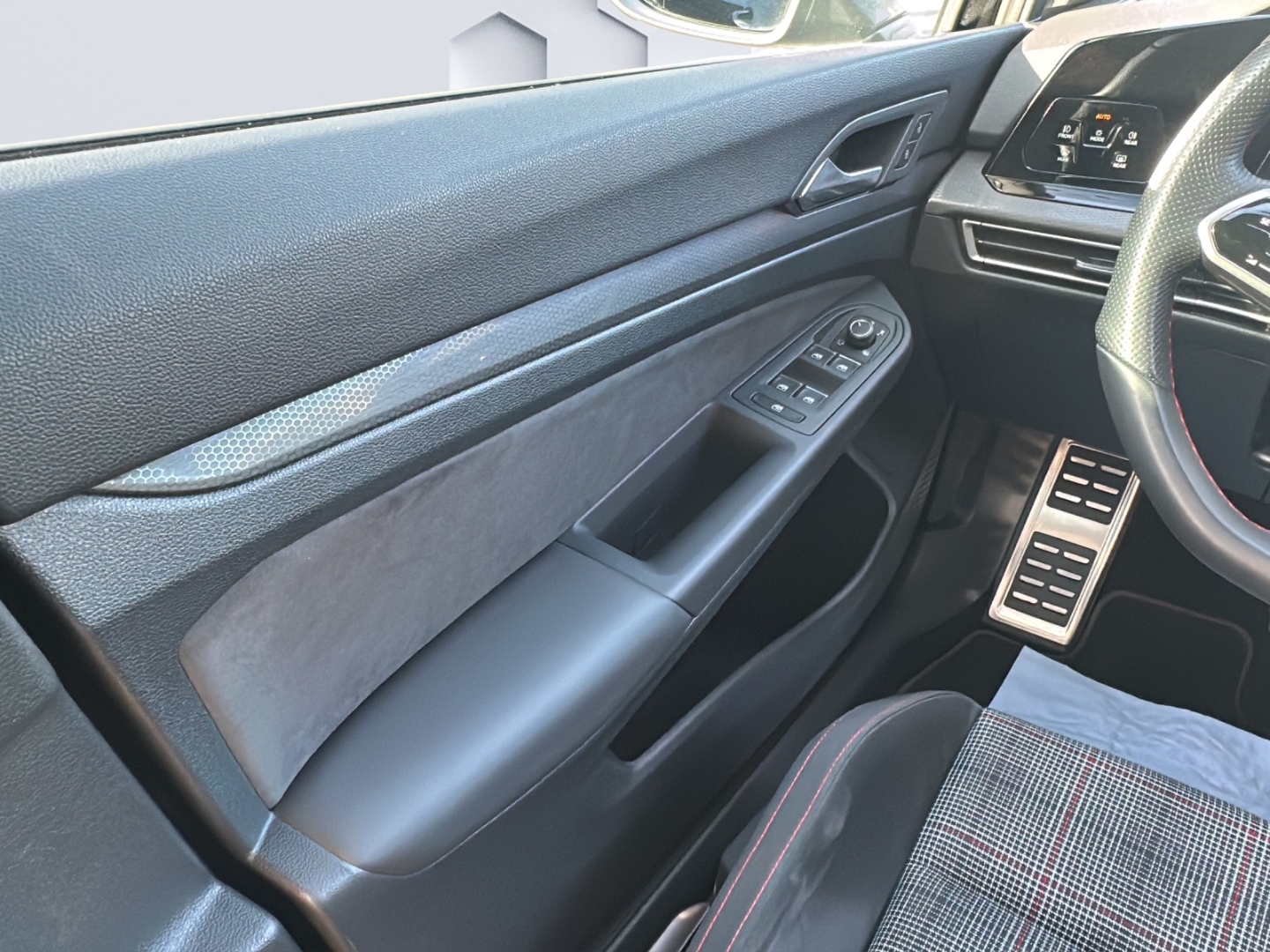 Golf VIII 2.0 TSI OPF 180kW AHZV,MatrixLED,HuD,ACC,Rückfahrkamera,ParkLenkAssist,Sitzheizung